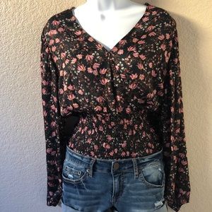 XS peasant long sleeve floral top